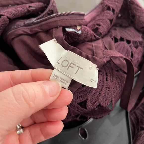 Loft Floral Guipure Lace Lined Burgundy Red Sheer Trim Shift Dress Sz 10P - Picture 6 of 6